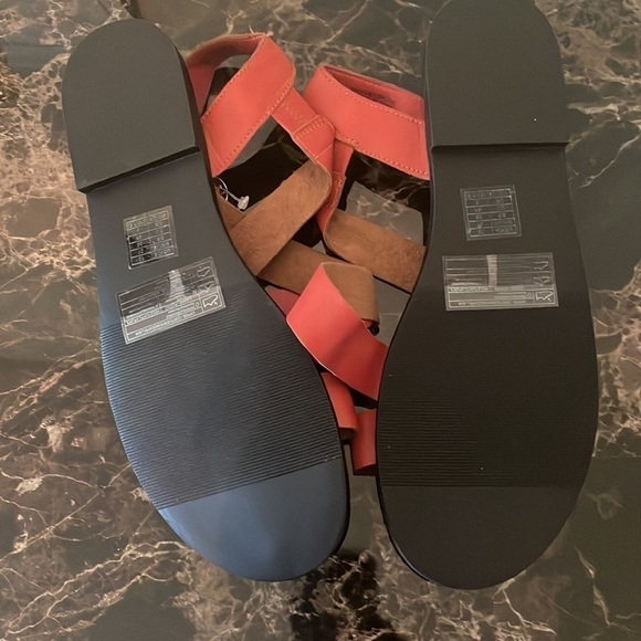 Forever 21 Red Vegan Leather Criss Cross Strappy Sandals - Picture 9 of 10